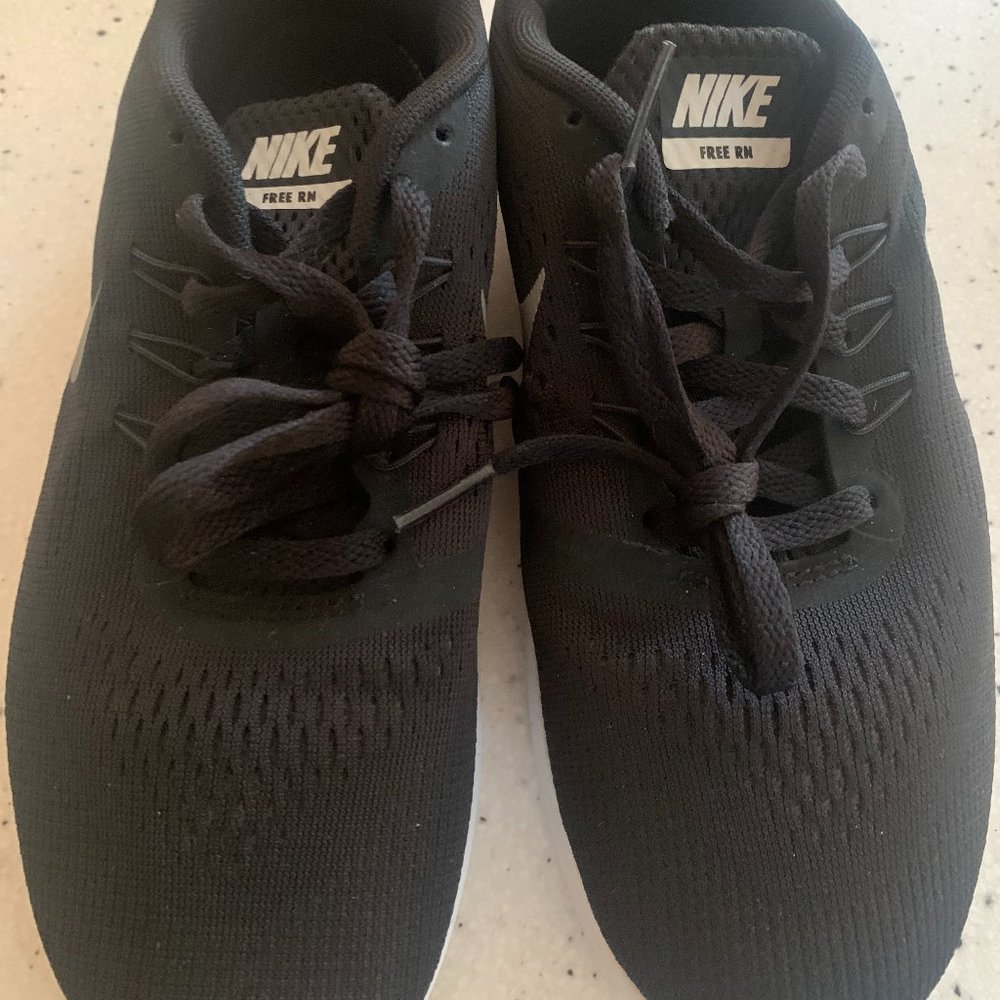 Nike Free RN - Kids 4Y